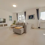 Cera Fuer 8 Personen In By Interhome Casa de Férias