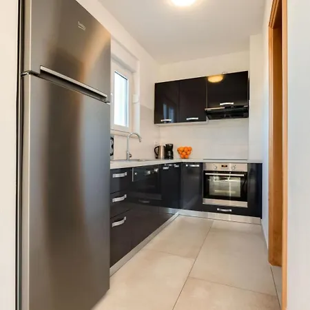 Σπίτι διακοπών Cera Fuer 8 Personen In By Interhome