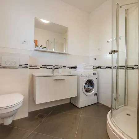 Σπίτι διακοπών Cera Fuer 8 Personen In By Interhome *