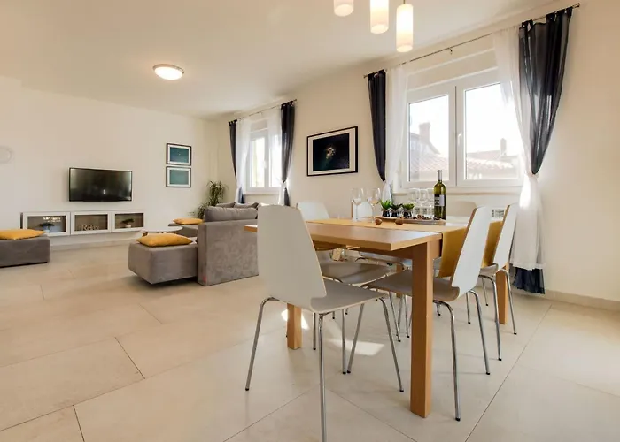 Prázdninový dům Cera Fuer 8 Personen In By Interhome