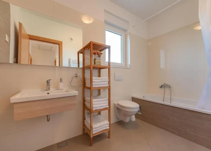 Prázdninový dům Cera Fuer 8 Personen In By Interhome Pula