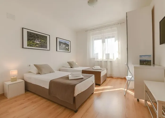 Prázdninový dům Cera Fuer 8 Personen In By Interhome *