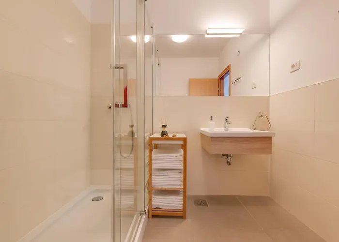 Cera Fuer 8 Personen In By Interhome *