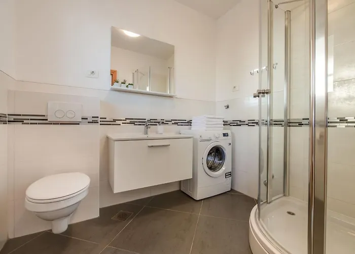Prázdninový dům Cera Fuer 8 Personen In By Interhome *